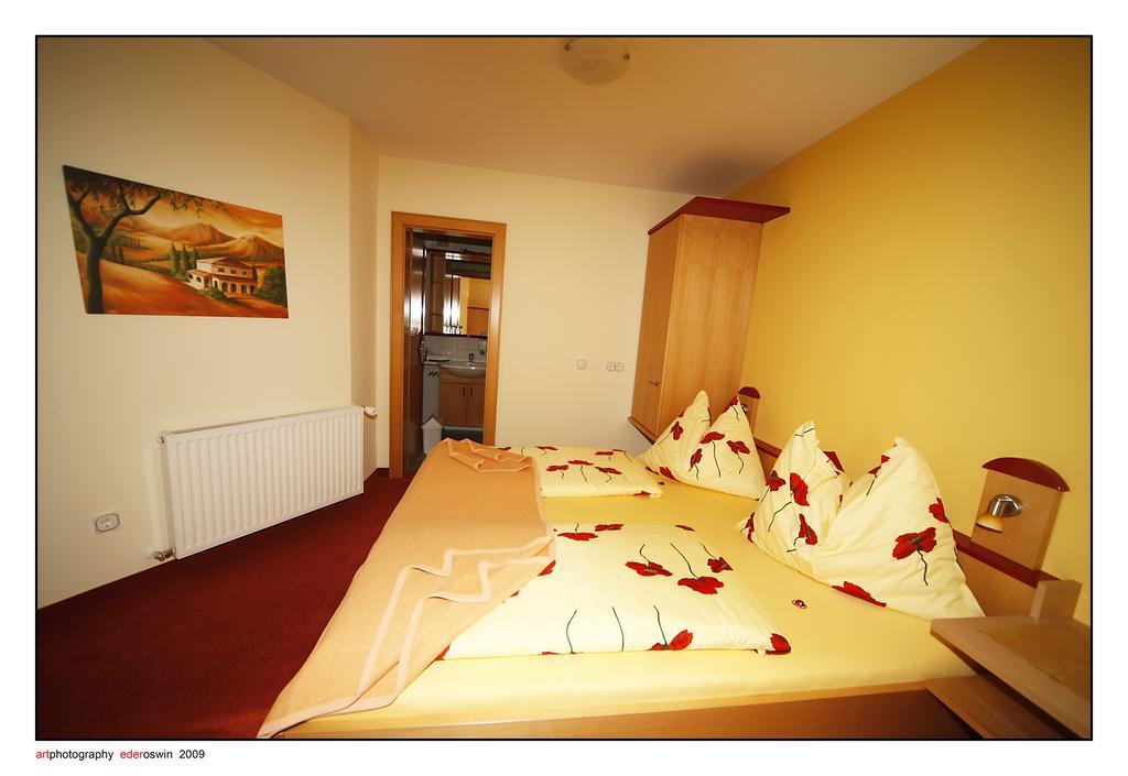 Hotel Garni Zerza Tröpolach Dış mekan fotoğraf