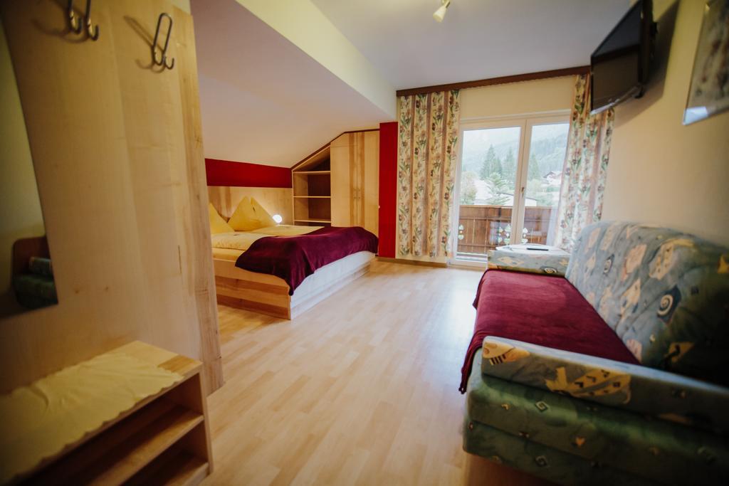 Hotel Garni Zerza Tröpolach Dış mekan fotoğraf