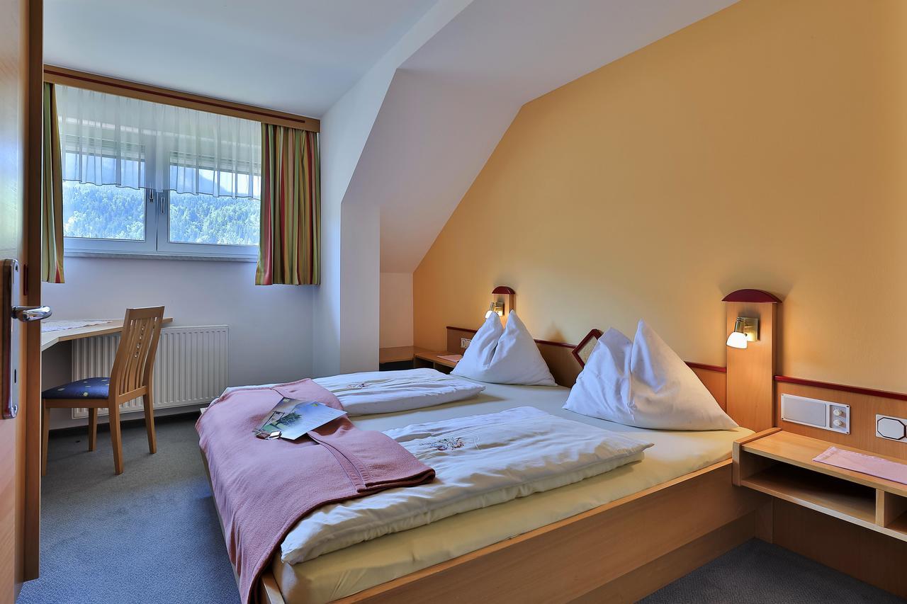 Hotel Garni Zerza Tröpolach Dış mekan fotoğraf