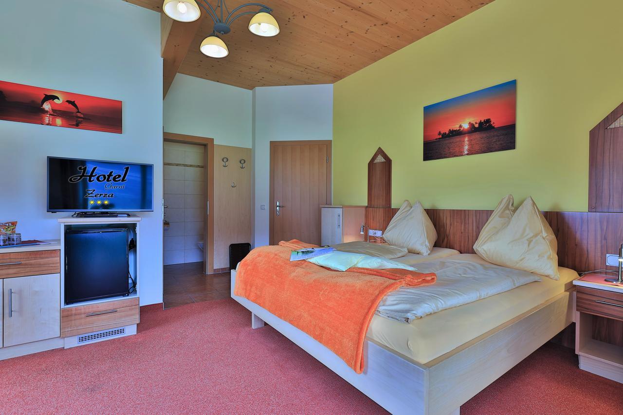 Hotel Garni Zerza Tröpolach Dış mekan fotoğraf
