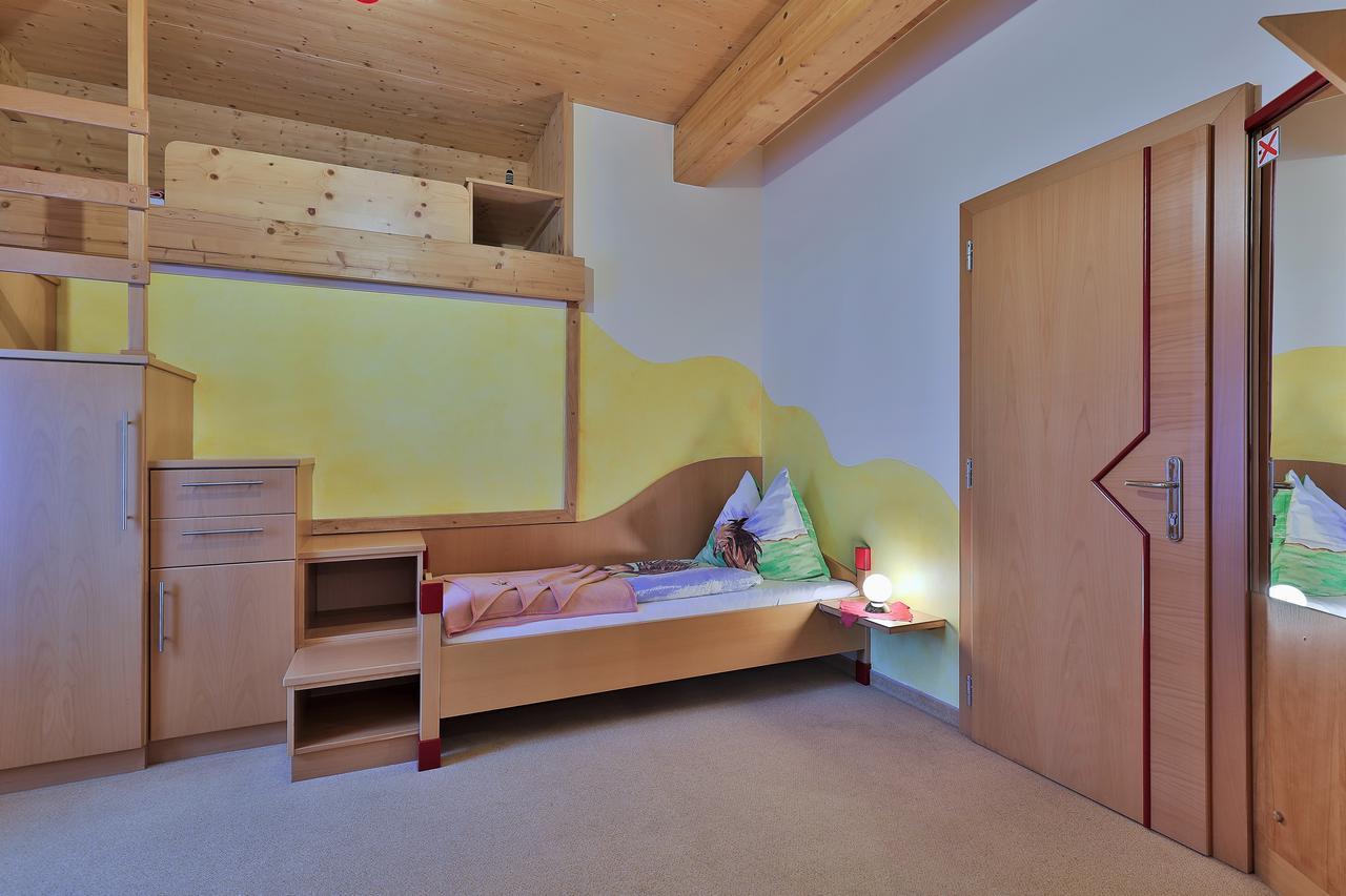 Hotel Garni Zerza Tröpolach Dış mekan fotoğraf